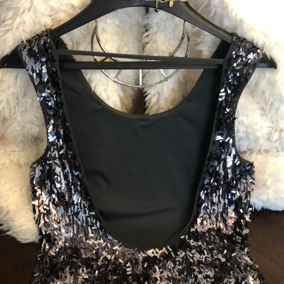Sexy Express Silver Sequin Dress - Picture 7 of 16